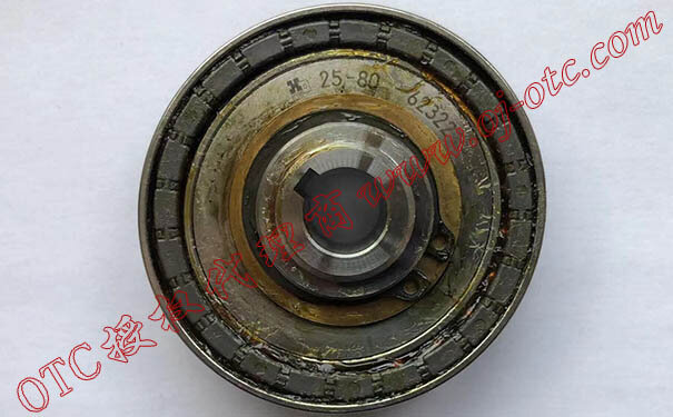 OTC DAIHEN W-L02114 reducer – side view OTC DAIHEN W-L02114 reducer side view showing 25-80 marking