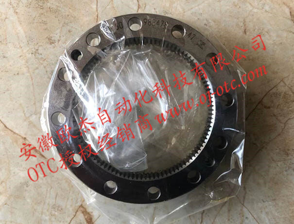 OTC DAIHEN W-L02034 reducer – components OTC DAIHEN W-L02034 reducer set showing three parts