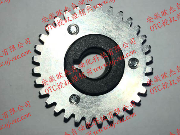OTC DAIHEN U30057B20 gear assembly for CME6401 feeder – front view OTC DAIHEN U30057B20 genuine gear assembly for CME6401 wire feeder