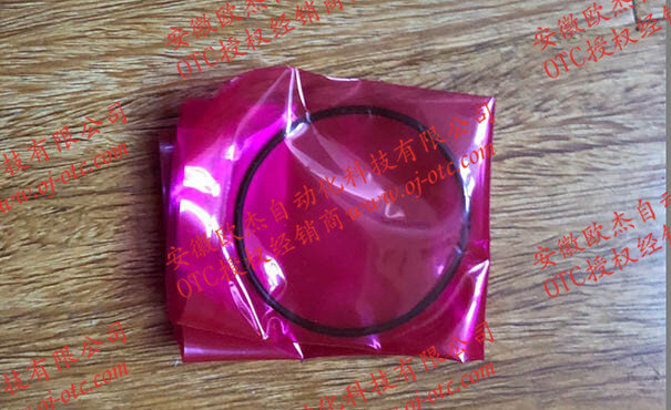 Close-up of OTC DAIHEN W-L02036 reducer