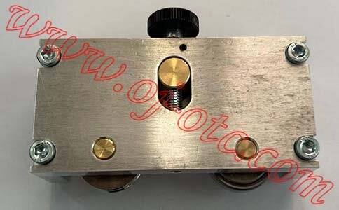 Close-Up of L11237D00 Wire Straightener 3-Roller Assembly