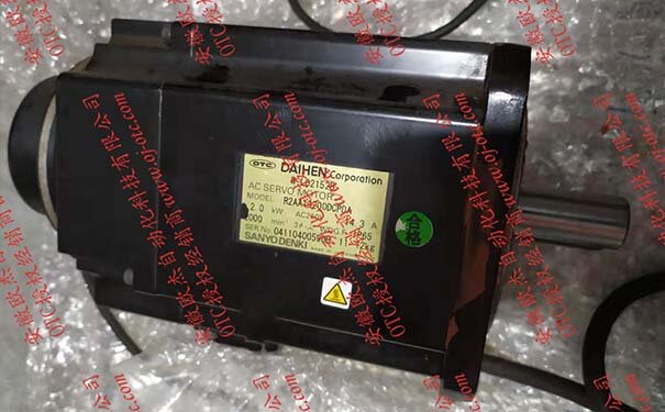 OTC Daihen W-L02152 Close-up OTC Daihen W-L02152 Motor Details